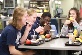 Students eating breakfast